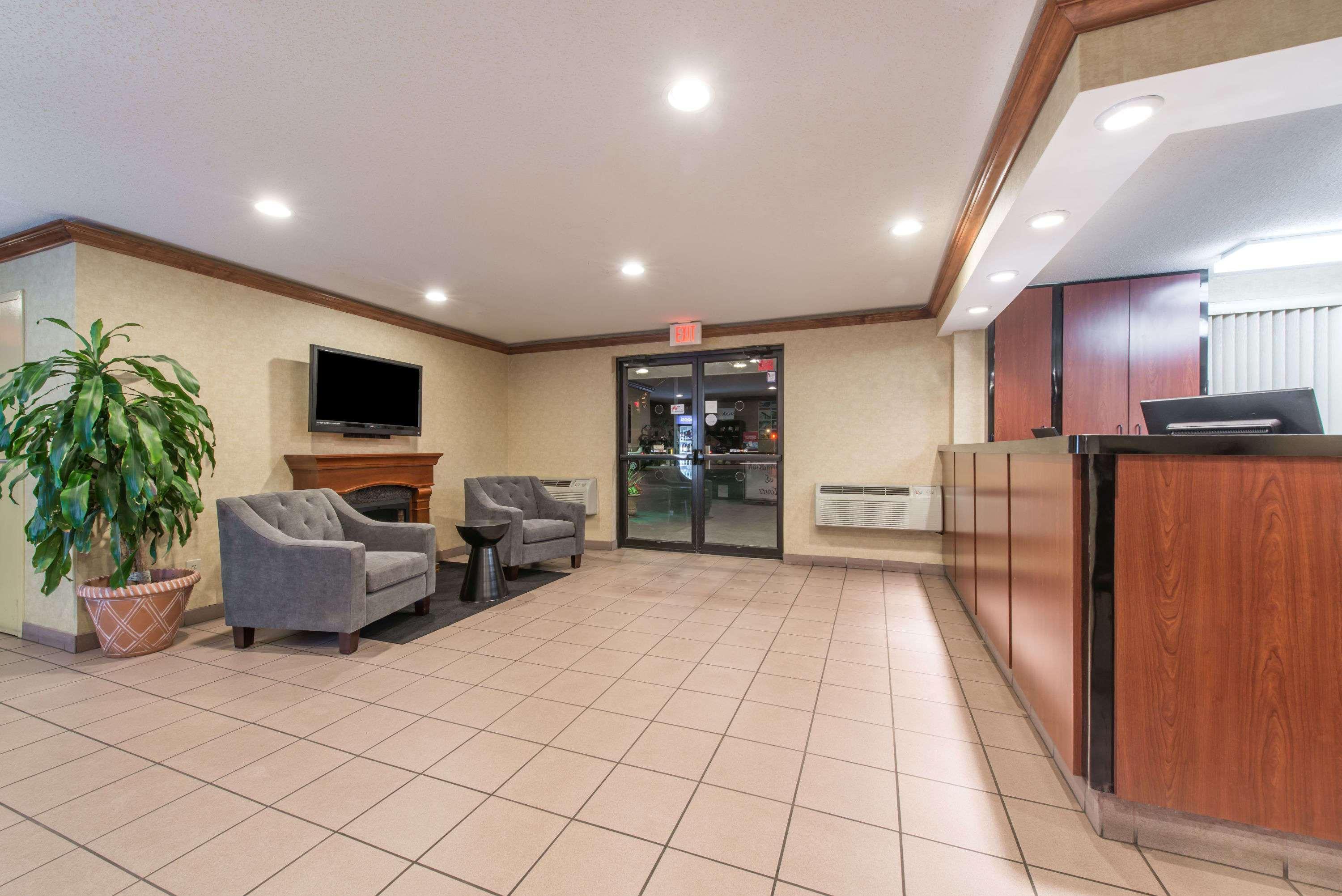 Super 8 by Wyndham Niagara Falls Bagian luar foto