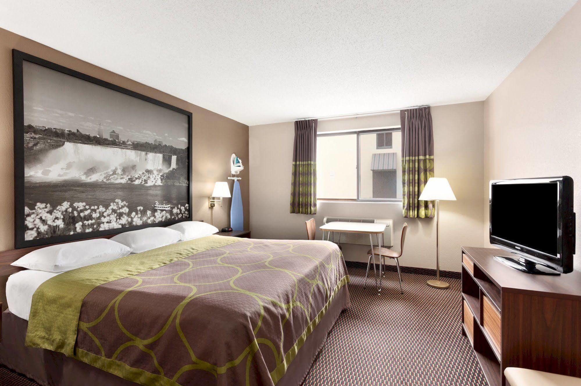 Super 8 by Wyndham Niagara Falls Bagian luar foto